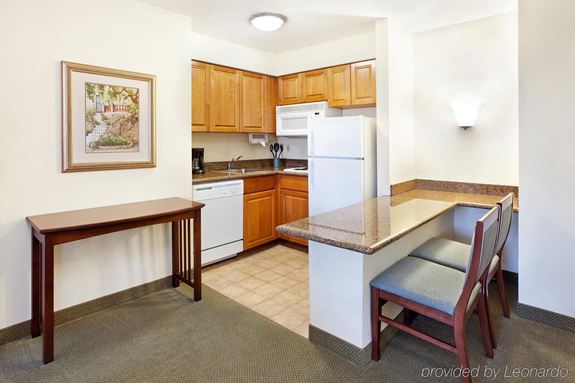 Staybridge Suites - Charlotte Ballantyne By Ihg Номер фото